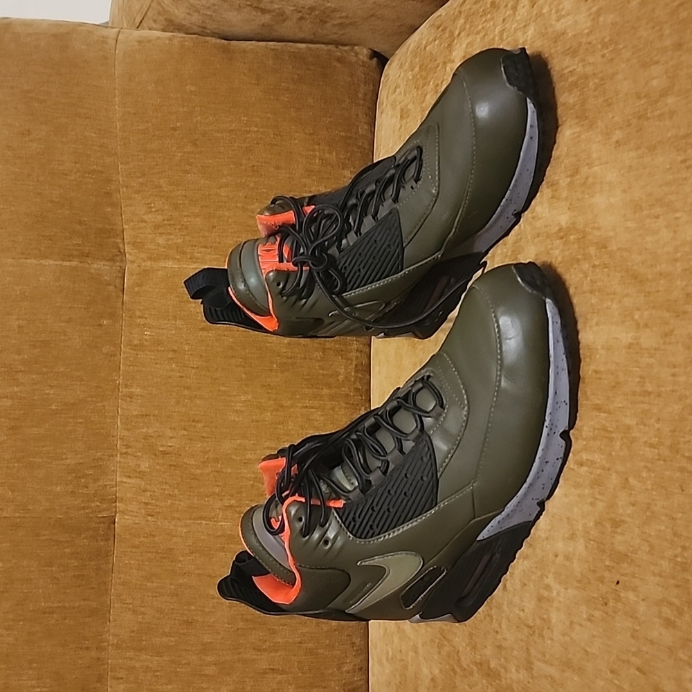 Nike Air 90s boot